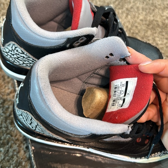 Jordan 3 - Picture 7 of 7